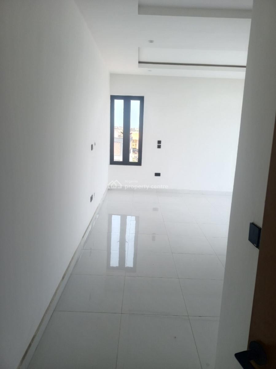Newly Built and Beautifully Finished 3bedroom Penthouse Apartment +bq, Itedo Estate Freedom Way Lekki, Lekki Phase 1, Lekki, Lagos, Flat / Apartment for Sale