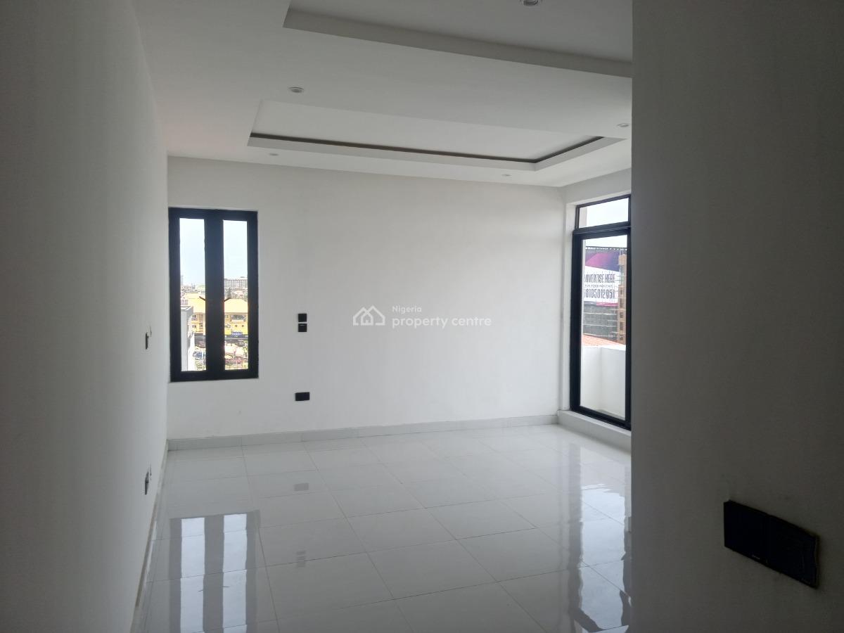 Newly Built and Beautifully Finished 3bedroom Penthouse Apartment +bq, Itedo Estate Freedom Way Lekki, Lekki Phase 1, Lekki, Lagos, Flat / Apartment for Sale
