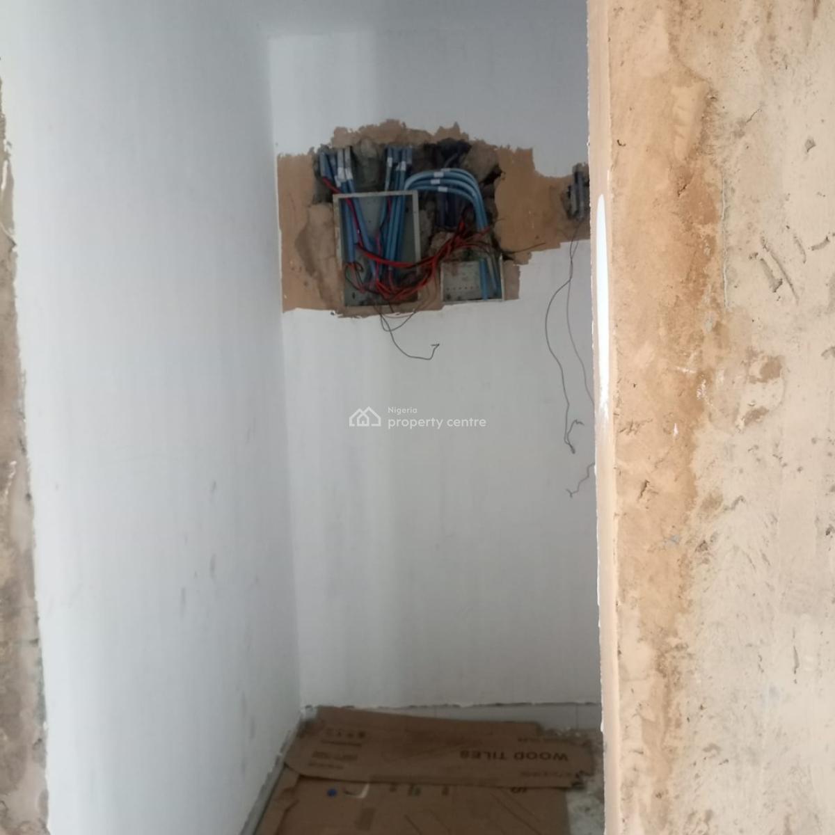 Spacious Balcony with Waterview 2 Bedroom Terrace Bq 24:7 Power & Secu, Lekki Phase 1, Lekki, Lagos, Flat / Apartment for Sale