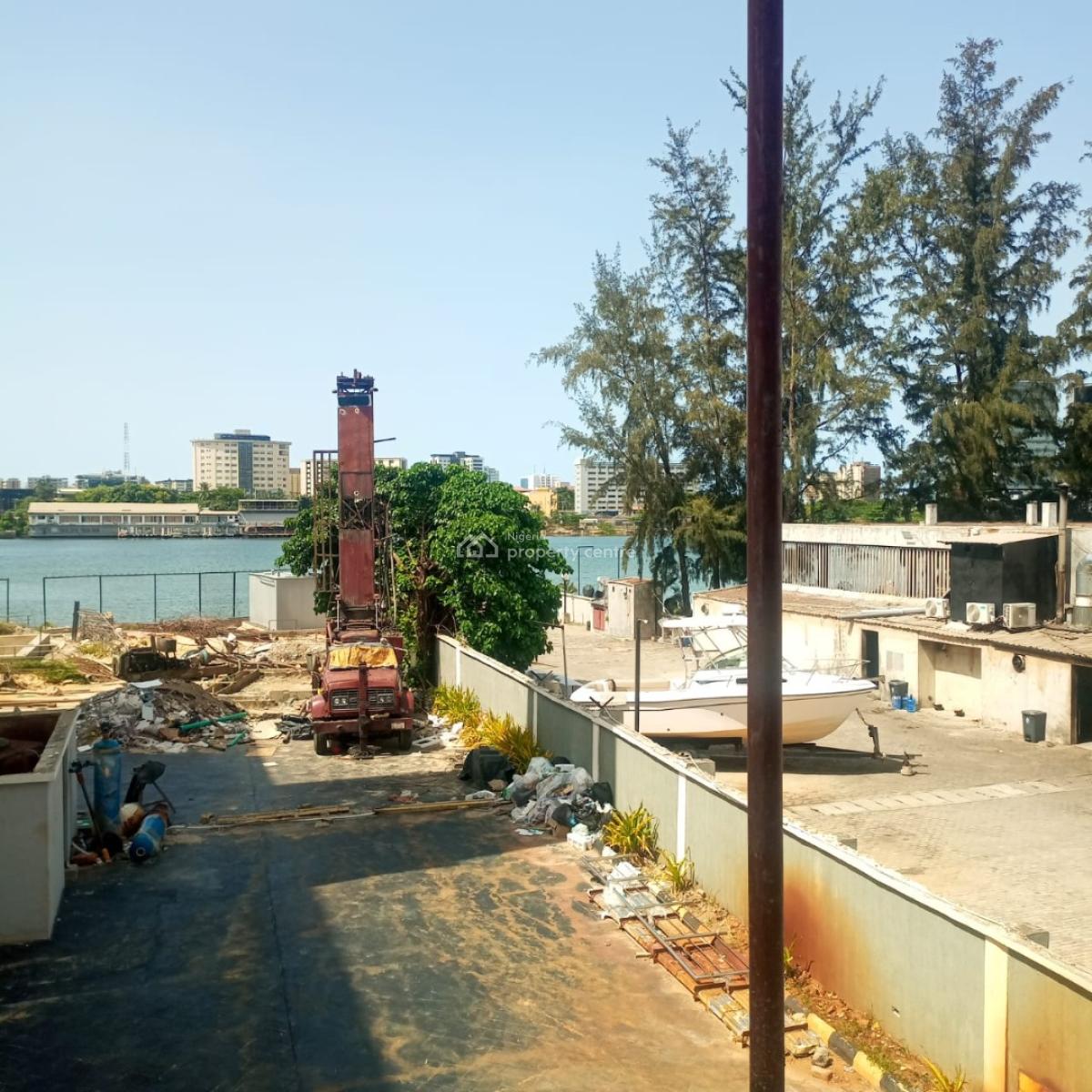 Spacious Balcony with Waterview 2 Bedroom Terrace Bq 24:7 Power & Secu, Lekki Phase 1, Lekki, Lagos, Flat / Apartment for Sale