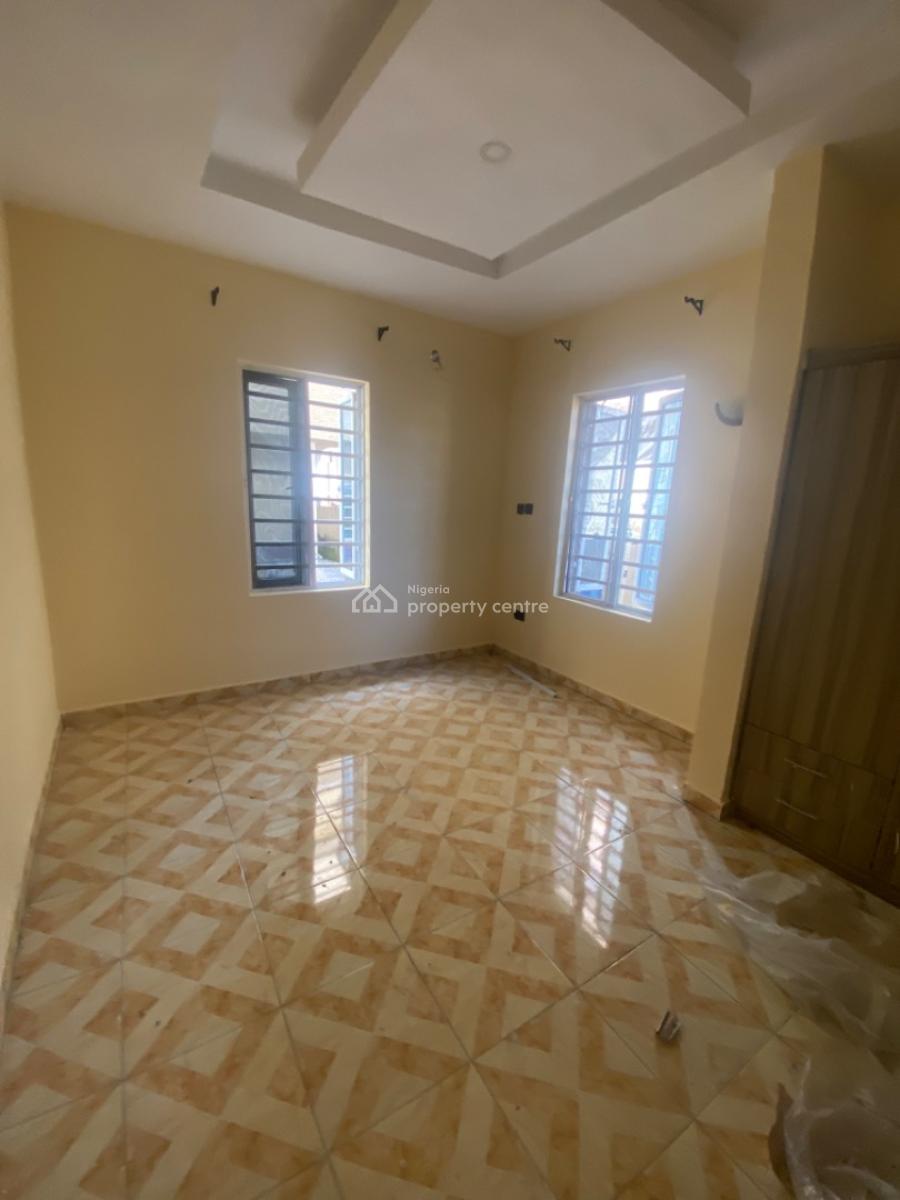 a Self Serviced Spacious 2 Bedrooms Flat, Downstairs, Osapa Estate, Osapa, Lekki, Lagos, Flat / Apartment for Rent