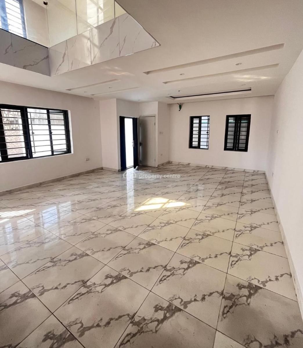 4 Bedroom Semi-detached with Bq, Ologolo, Lekki, Lagos, Semi-detached Duplex for Sale