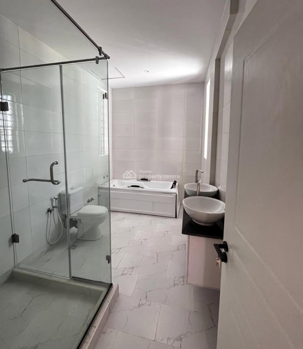 4 Bedroom Semi-detached with Bq, Ologolo, Lekki, Lagos, Semi-detached Duplex for Sale