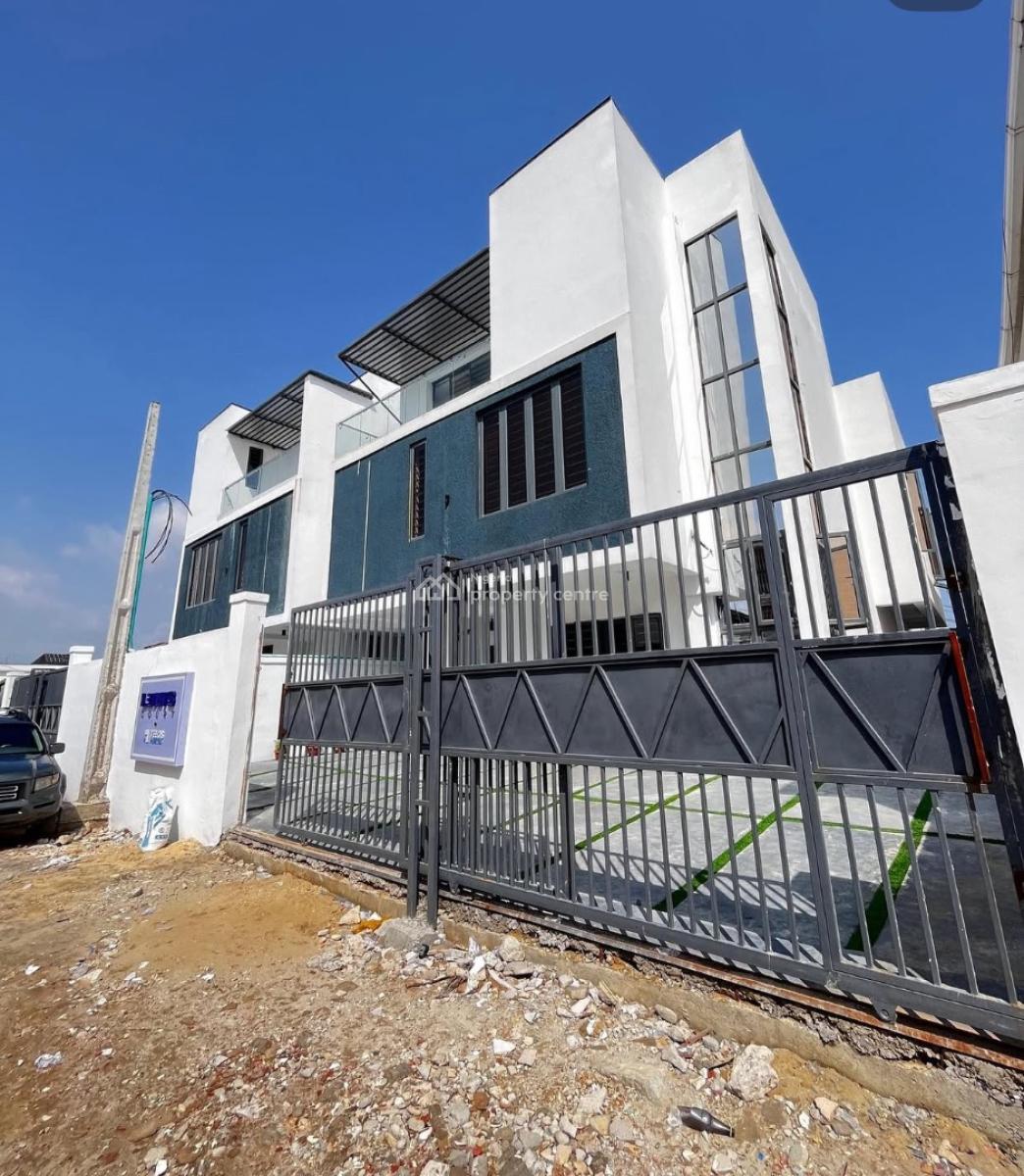 4 Bedroom Semi-detached with Bq, Ologolo, Lekki, Lagos, Semi-detached Duplex for Sale