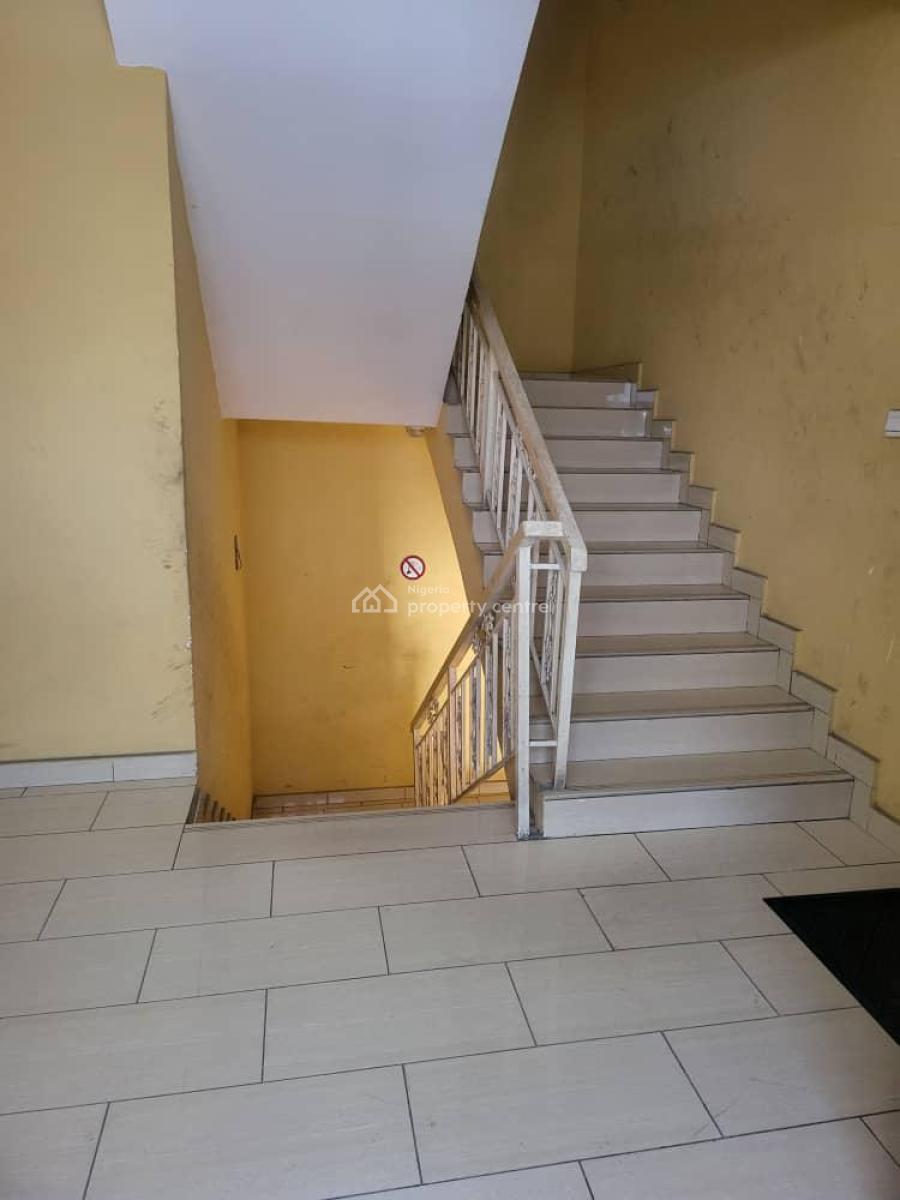 Serviced 3 Bedroom Apartment First Floor, Oral Estate By Second Till Gate Chevron, Lekki, Lagos, Block of Flats for Sale