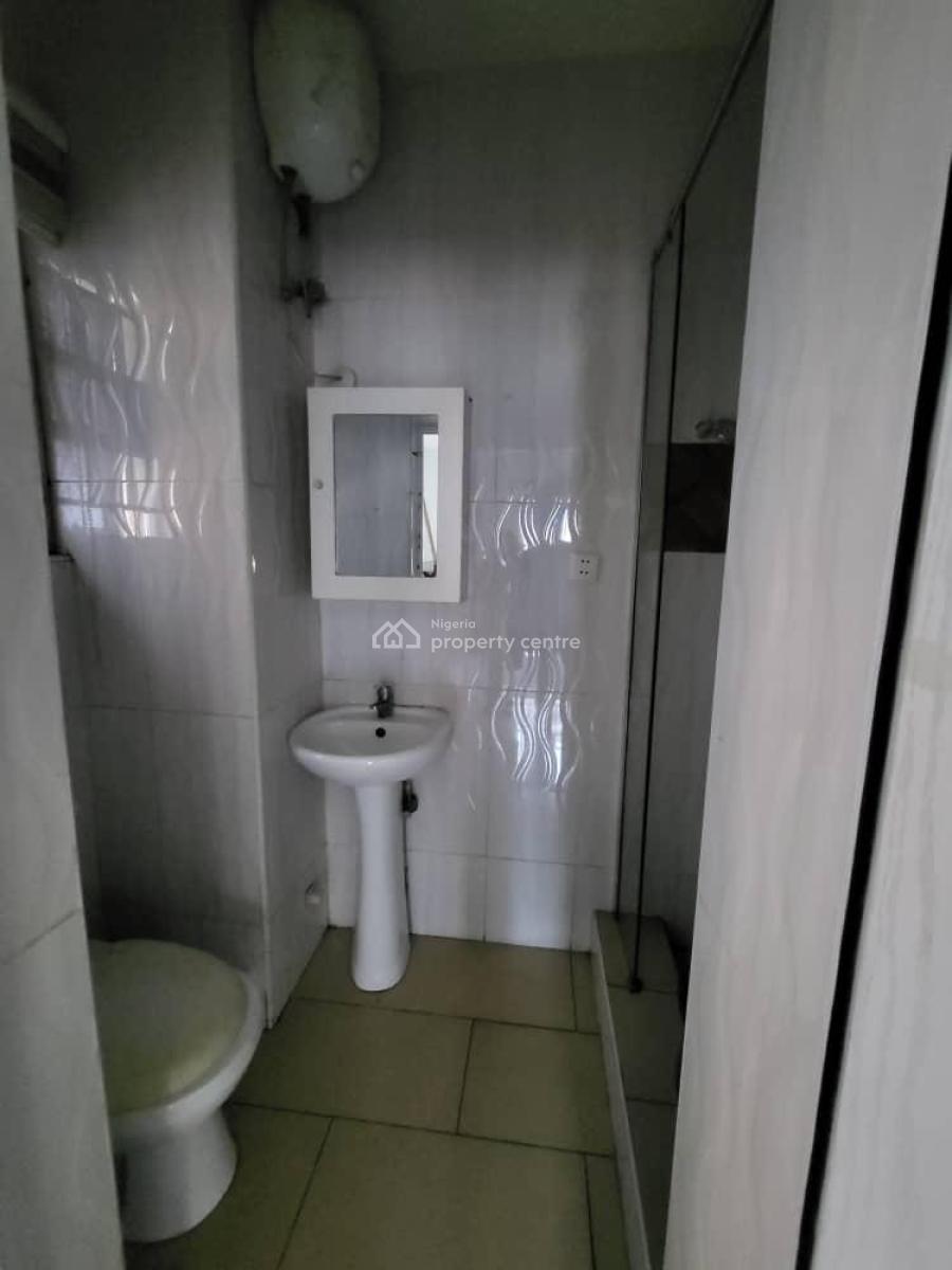 Serviced 3 Bedroom Apartment First Floor, Oral Estate By Second Till Gate Chevron, Lekki, Lagos, Block of Flats for Sale
