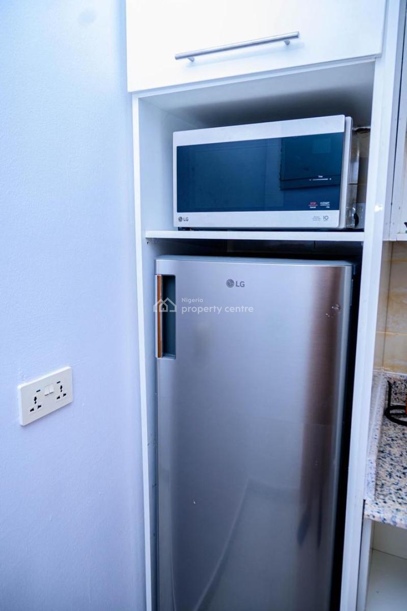 Luxury 2 Bedroom Pool, Gym, Ps5  Near Airport & Mall, 520 Obafemi Awolowo Way, Alausa, Ikeja, Lagos, Flat / Apartment Short Let