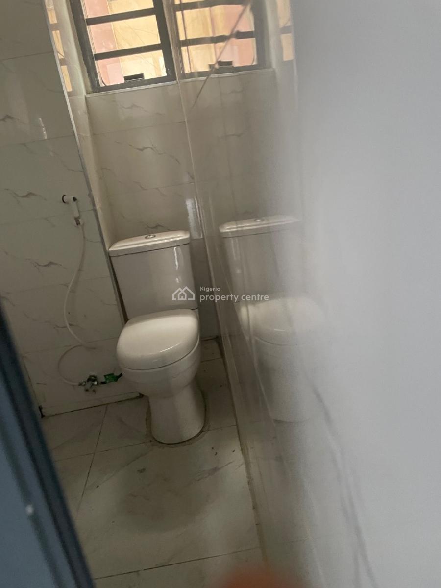 2 Bedroom, Iwaya, Yaba, Lagos, Flat / Apartment for Rent