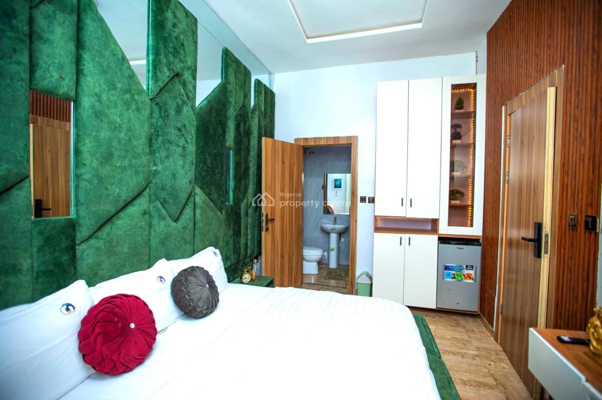 Luxurious Three Bedroom Apartment, Ss Court Estate Gate 1, Orchid, Lekki, Lagos, Semi-detached Duplex Short Let