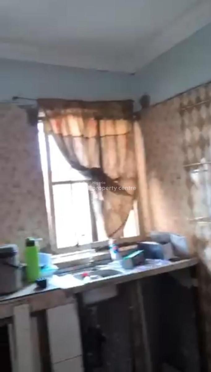 Lovely 3 Bedroom Flat, Soluyi, Gbagada, Lagos, Flat / Apartment for Rent