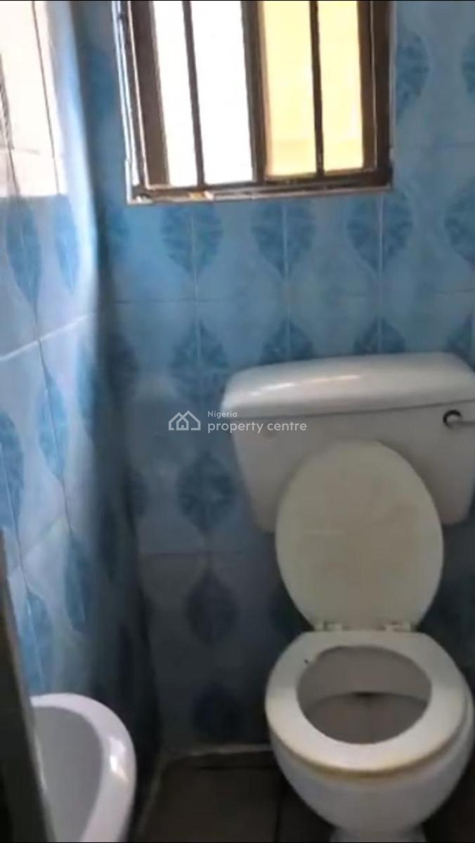 Lovely 3 Bedroom Flat, Soluyi, Gbagada, Lagos, Flat / Apartment for Rent