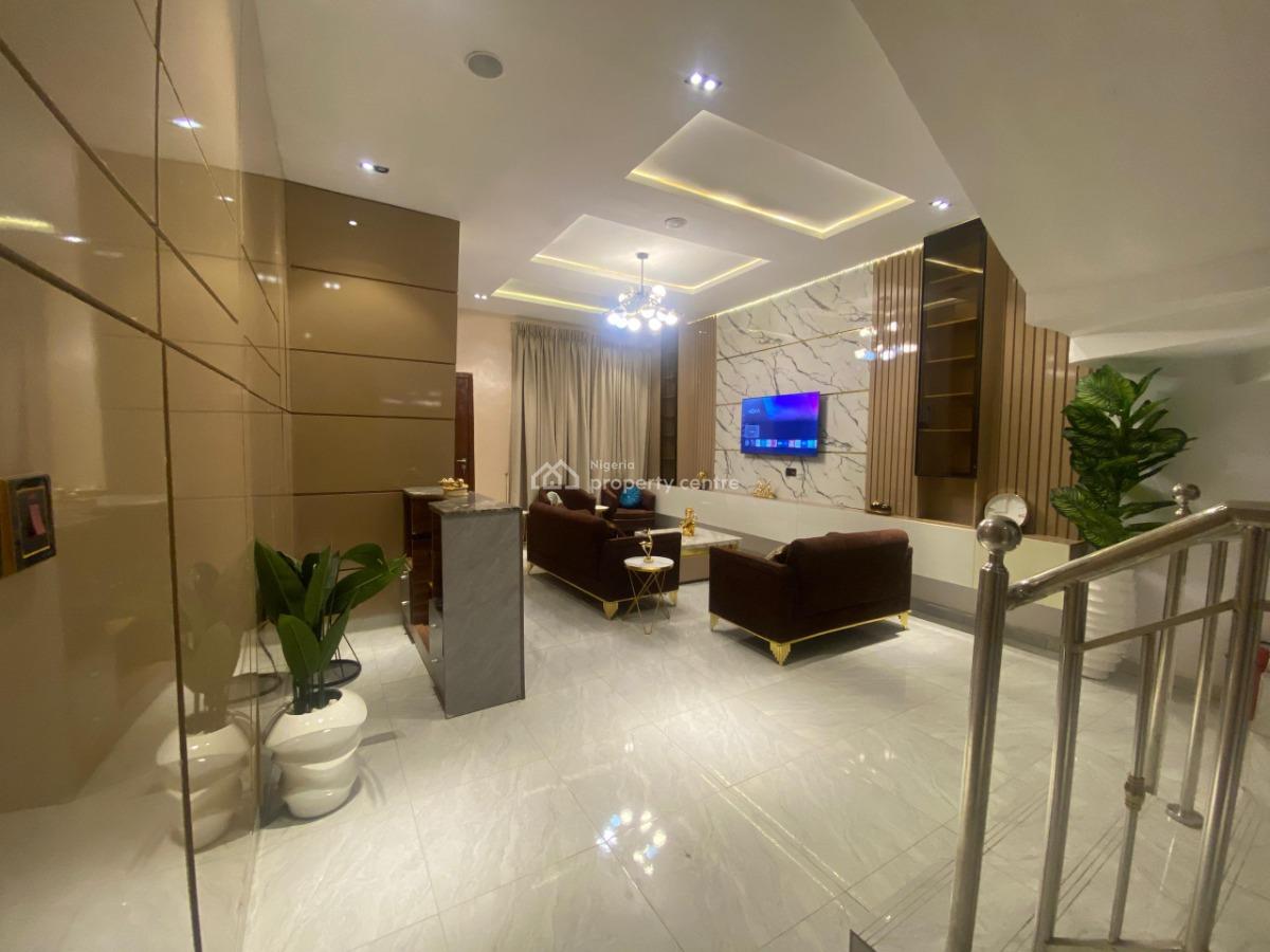Luxurious Two Bedroom, Ss Court Estate Gate 1, Inside Royal Pine Estate Gate 3. Orchid Lekki, Lekki, Lagos, House Short Let