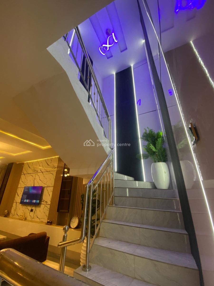Luxurious Two Bedroom, Ss Court Estate Gate 1, Inside Royal Pine Estate Gate 3. Orchid Lekki, Lekki, Lagos, House Short Let