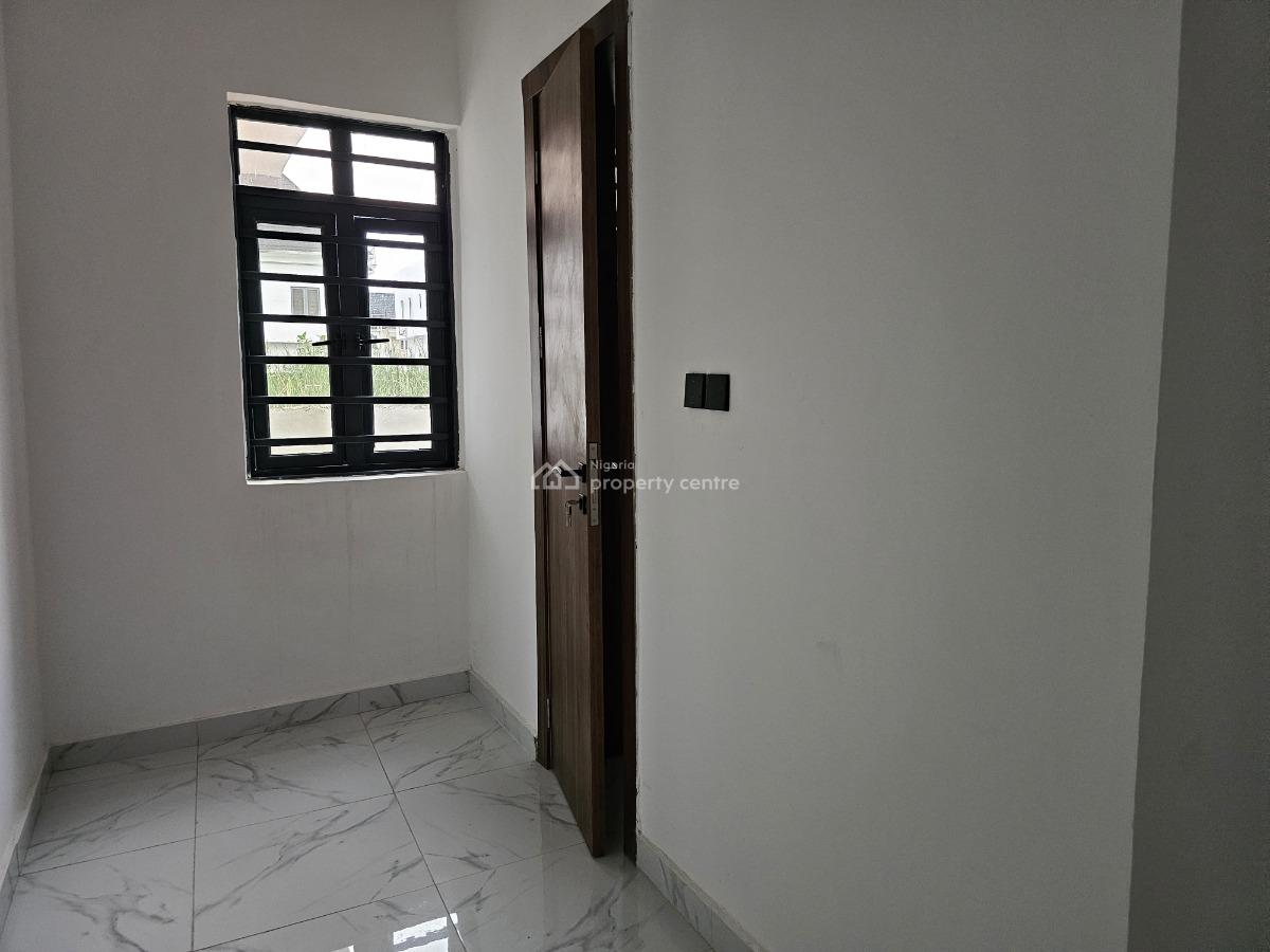 Luxury 3 Bedroom Apartments, Lekki Scheme 2 Ogombo Road, Ajah, Lagos, Flat / Apartment for Rent