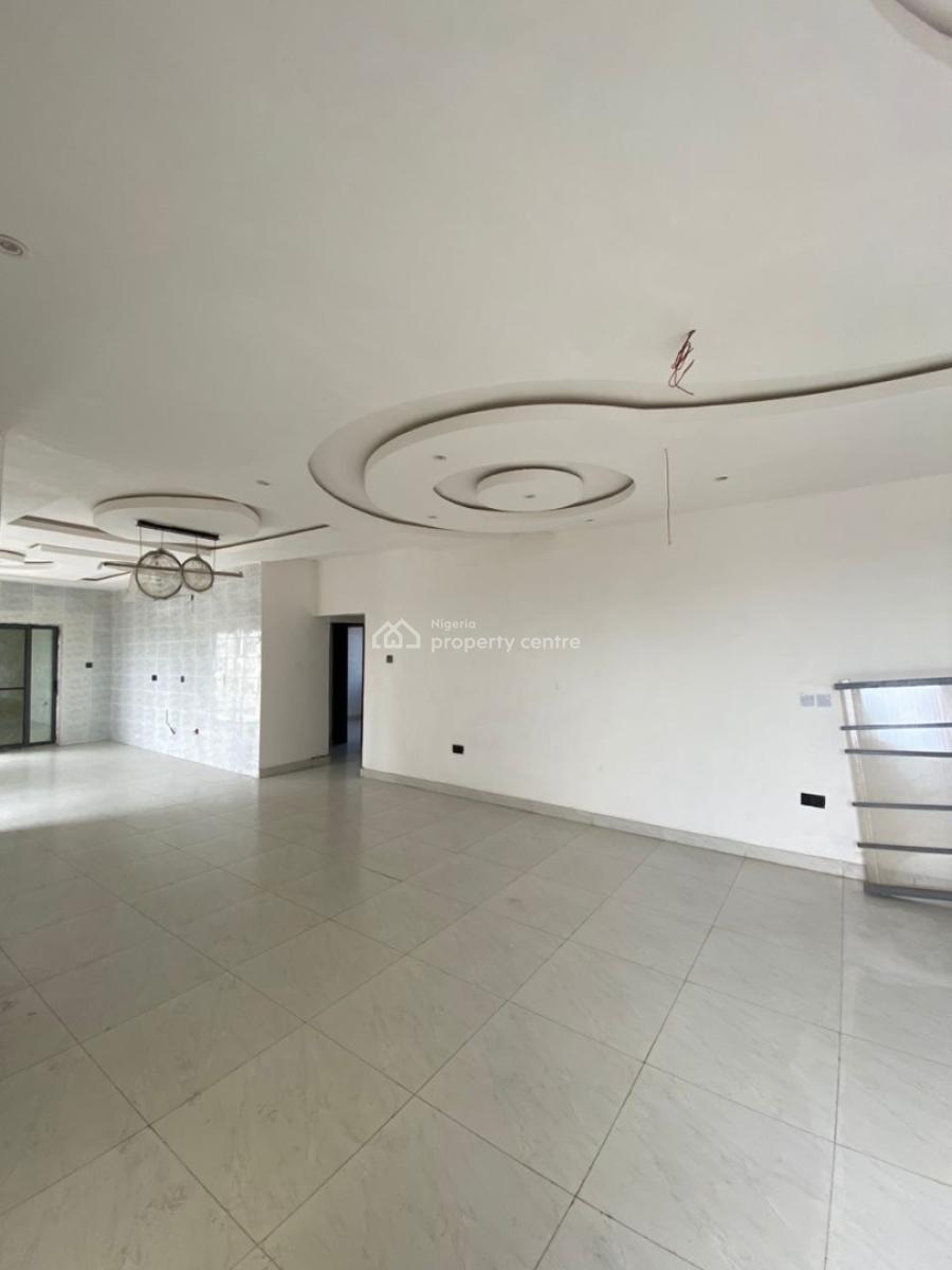 Spacious 2 Bedroom Apartment with Open Terrace Upstairs, Ologolo Jakande, Lekki, Lagos, Flat / Apartment for Rent