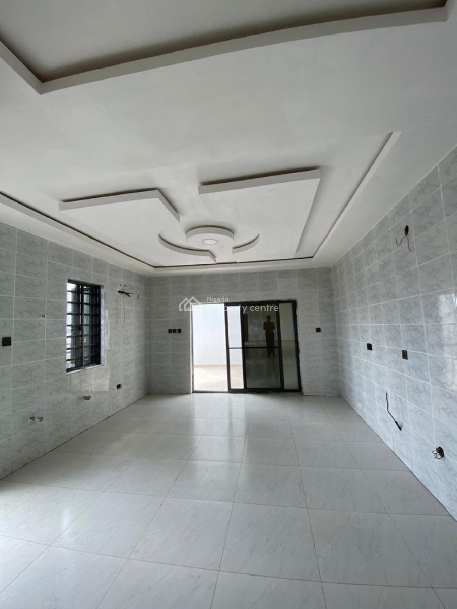 Spacious 2 Bedroom Apartment with Open Terrace Upstairs, Ologolo Jakande, Lekki, Lagos, Flat / Apartment for Rent