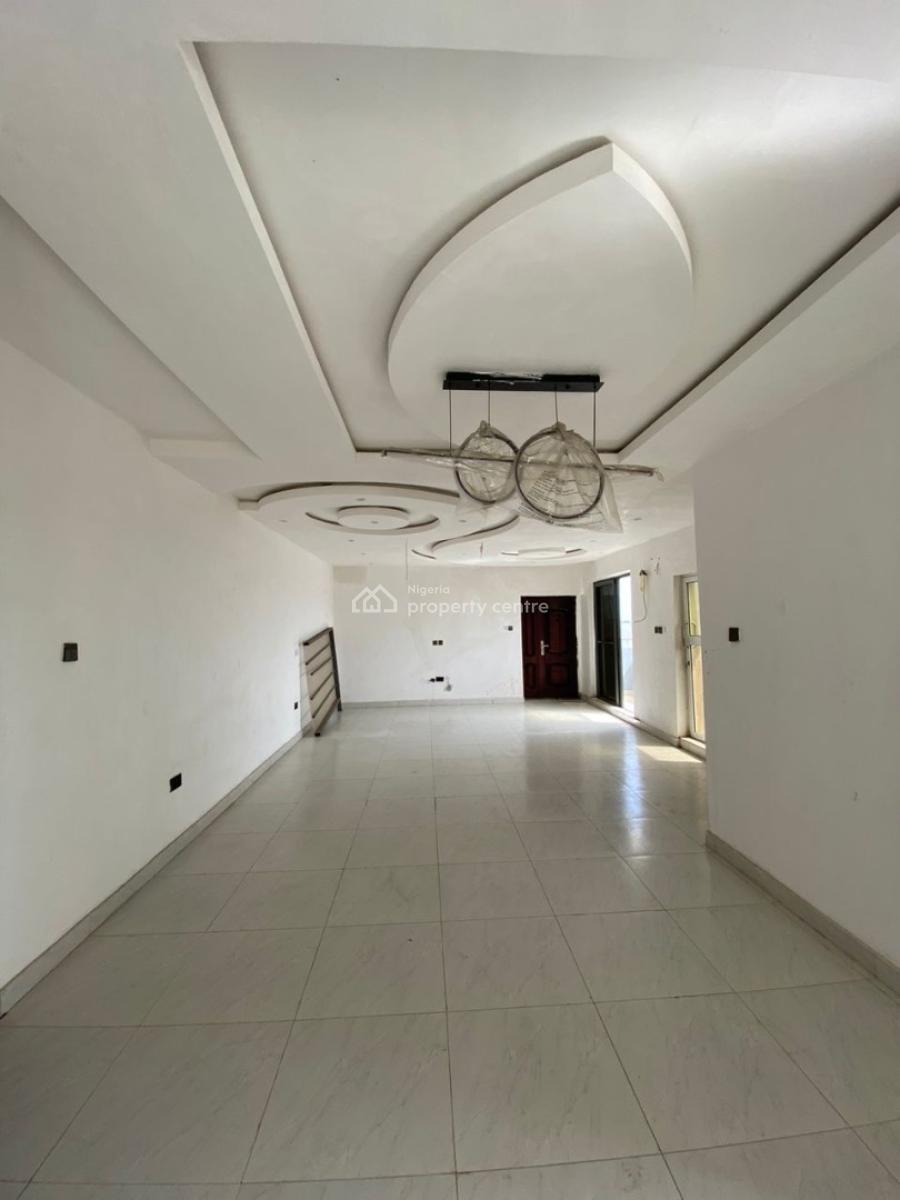 Spacious 2 Bedroom Apartment with Open Terrace Upstairs, Ologolo Jakande, Lekki, Lagos, Flat / Apartment for Rent