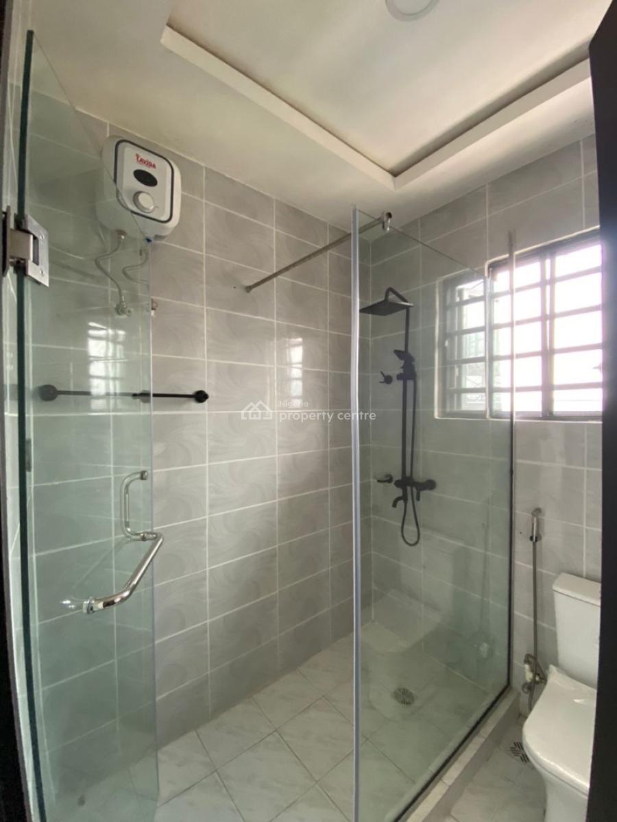 Spacious 2 Bedroom Apartment with Open Terrace Upstairs, Ologolo Jakande, Lekki, Lagos, Flat / Apartment for Rent