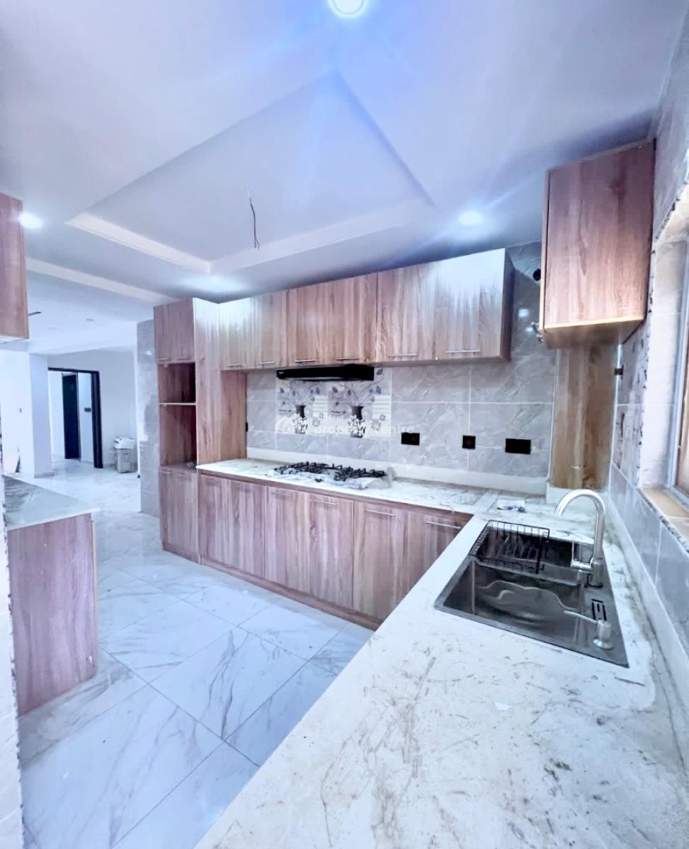 Newly Built Fully Serviced 3 Bedroom Apartment, Lekki Phase 1, Lekki, Lagos, Flat / Apartment for Rent