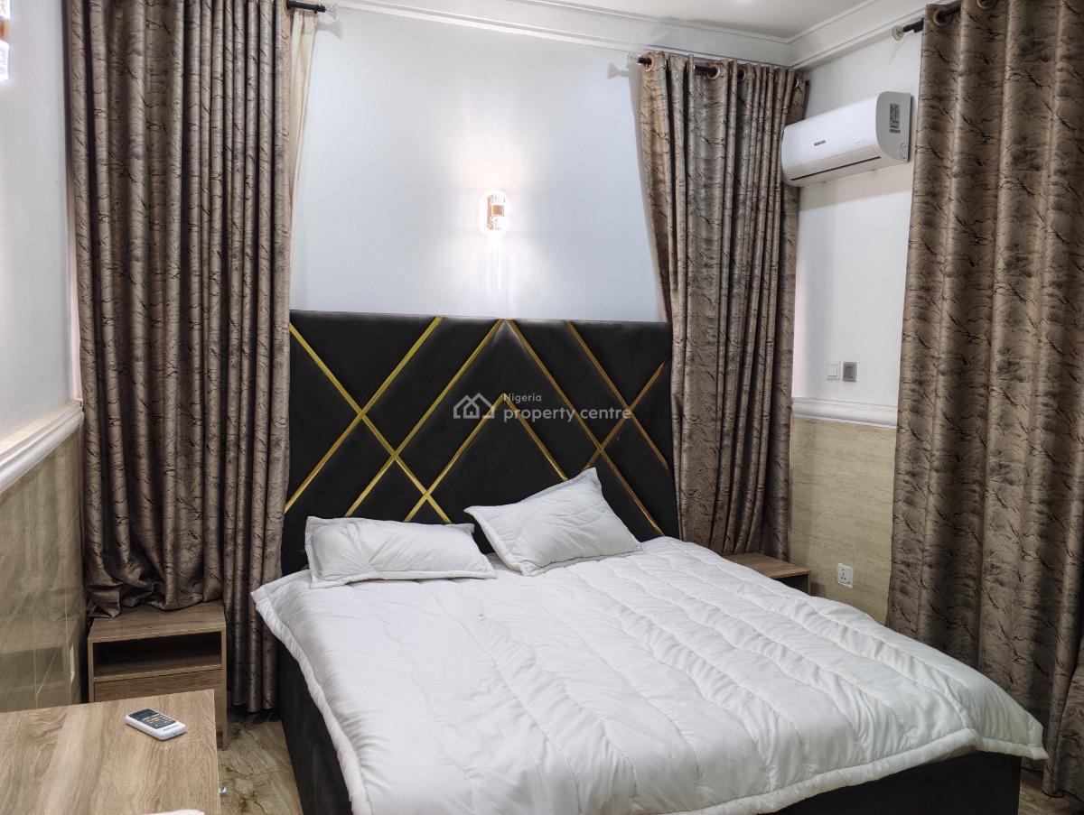 Furnished & Serviced 3 Bedrooms Flat, Femi Quadiri Street, Katampe (main), Katampe, Abuja, Flat / Apartment for Rent