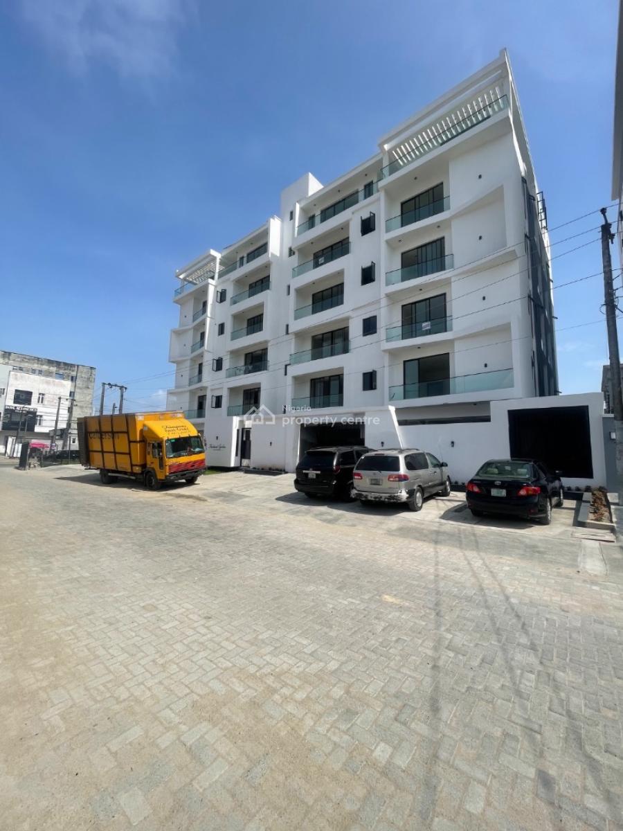 Spacious Luxury 2 Bedroom Apartment in a Communal Space for Grab, Ikate, Lekki, Lagos, Flat / Apartment for Sale