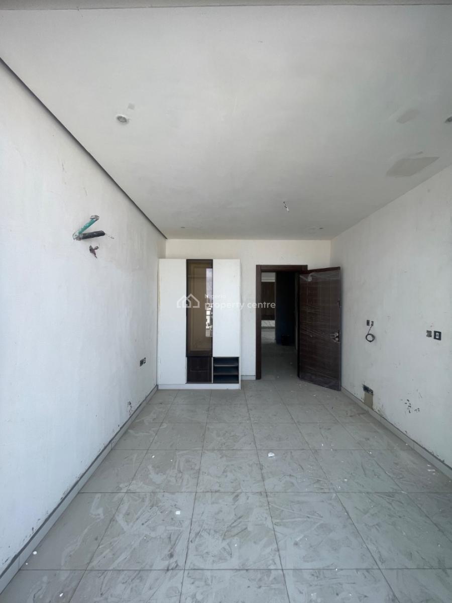 Spacious Luxury 2 Bedroom Apartment in a Communal Space for Grab, Ikate, Lekki, Lagos, Flat / Apartment for Sale