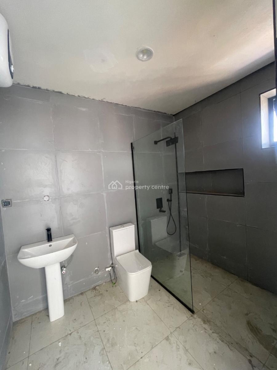 Spacious Luxury 2 Bedroom Apartment in a Communal Space for Grab, Ikate, Lekki, Lagos, Flat / Apartment for Sale