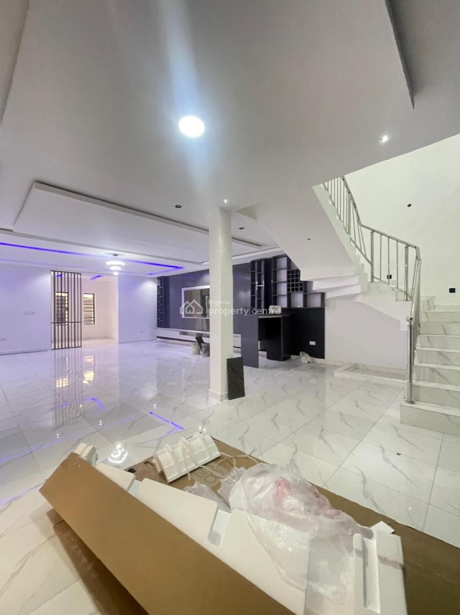 Exquisitely Built 4 Bedroom Semi-detached Duplex with Bq, Ajah, Lagos, Semi-detached Duplex for Sale