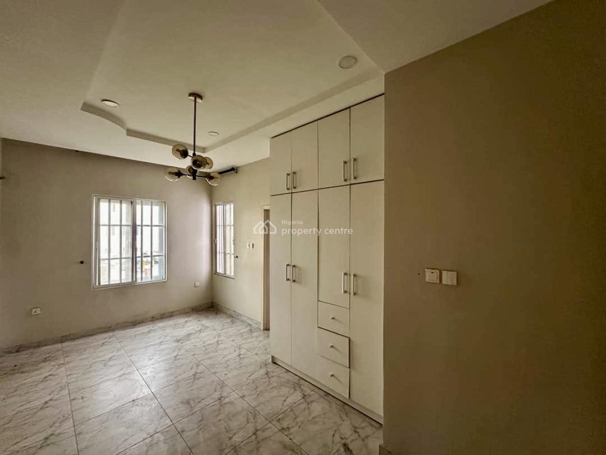 Spacious 3 Bedroom Apartment Available, Ikate, Lekki, Lagos, Flat / Apartment for Rent