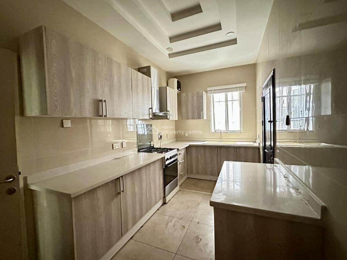 Spacious 3 Bedroom Apartment Available, Ikate, Lekki, Lagos, Flat / Apartment for Rent