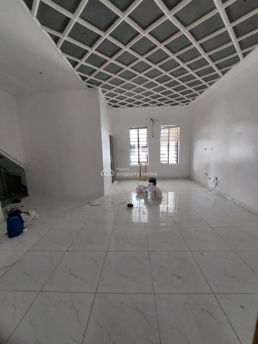 Spacious Studio Room and Palour Upstairs, New Road Off Alfa Beach, Lekki, Lagos, Mini Flat (room and Parlour) for Rent
