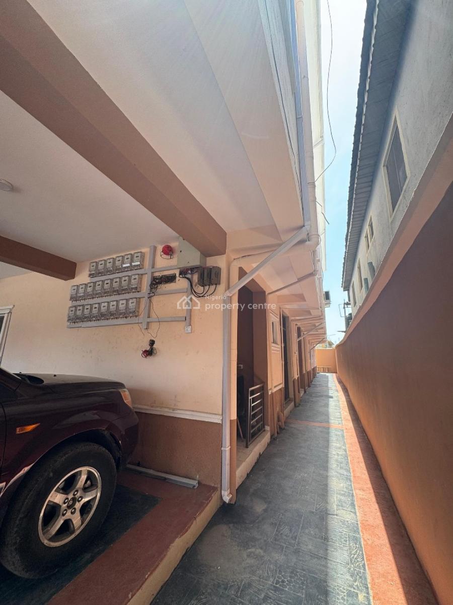 Newly Built Studio Apartments with Modern Facilities, Pedro Road, Shomolu, Lagos, Flat / Apartment for Sale