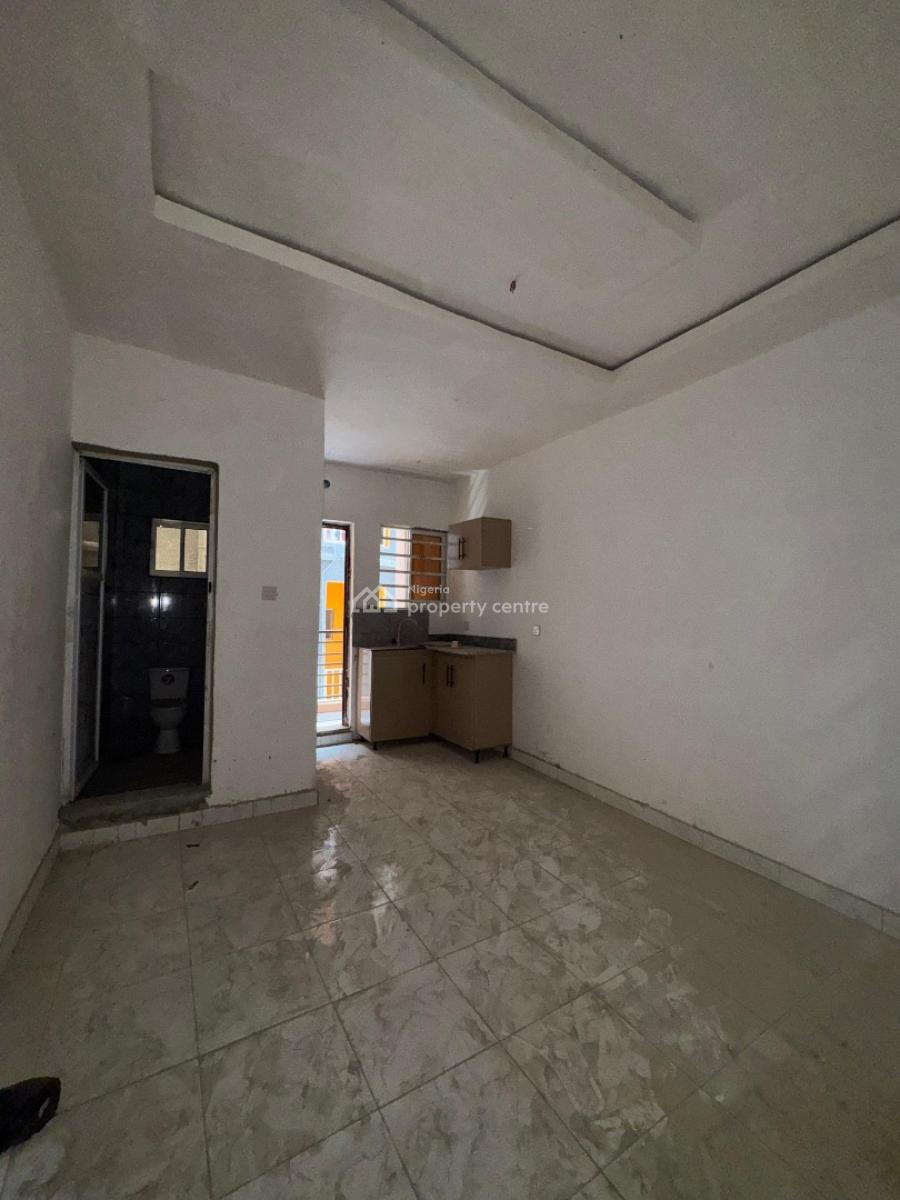 Newly Built Studio Apartments with Modern Facilities, Pedro Road, Shomolu, Lagos, Flat / Apartment for Sale