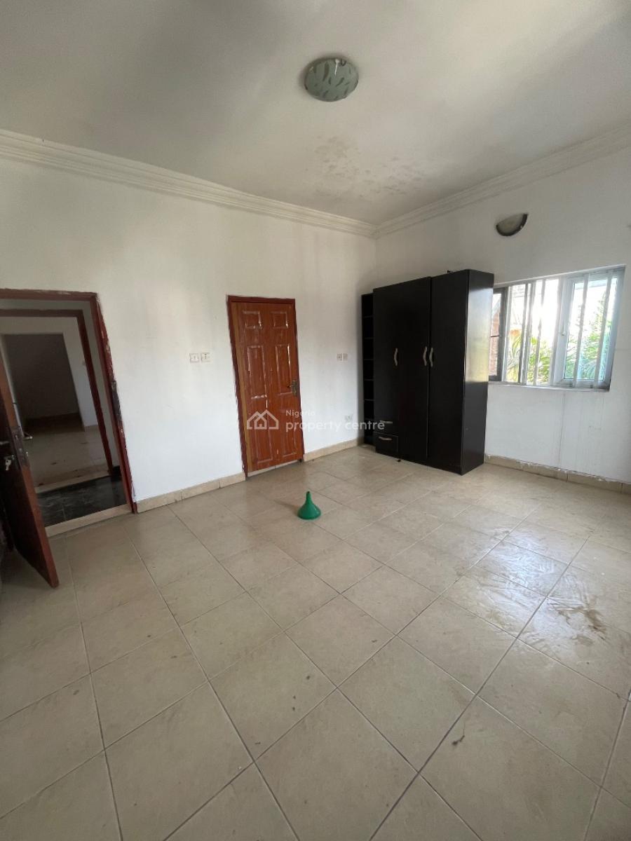 Beautiful 2 Bedroom Upstairs Very Spacious, Badore, Ajah, Lagos, House for Rent