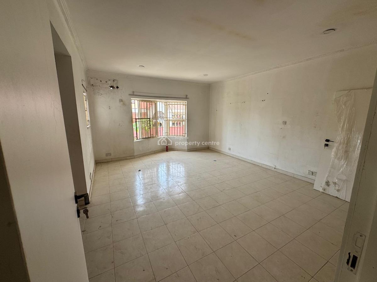 a Newly Renovated 4 Bedroom Detached with Detached 2 Rooms Bq, Yeyeolofin Street, Behind Access Bank on Admiralty, Lekki Phase 1, Lekki, Lagos, House for Rent