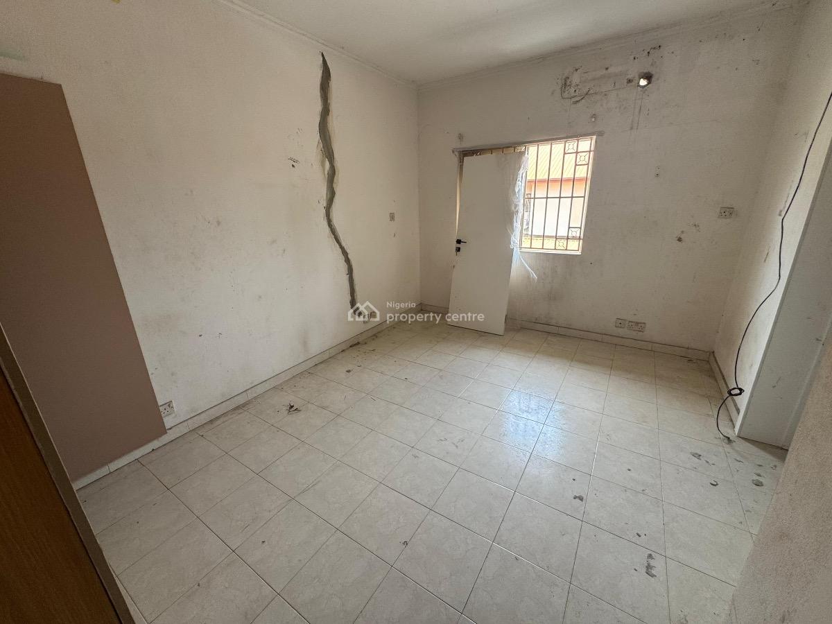 a Newly Renovated 4 Bedroom Detached with Detached 2 Rooms Bq, Yeyeolofin Street, Behind Access Bank on Admiralty, Lekki Phase 1, Lekki, Lagos, House for Rent