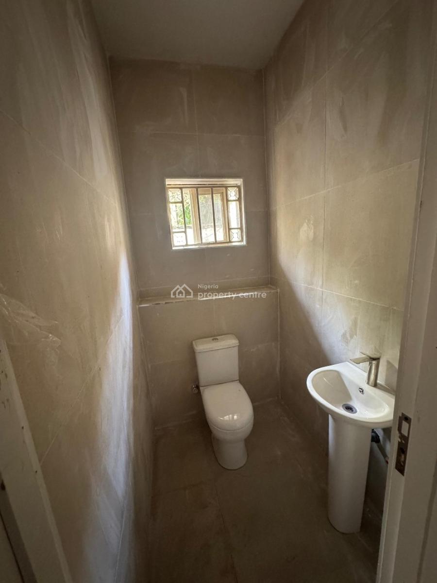 a Newly Renovated 4 Bedroom Detached with Detached 2 Rooms Bq, Yeyeolofin Street, Behind Access Bank on Admiralty, Lekki Phase 1, Lekki, Lagos, House for Rent