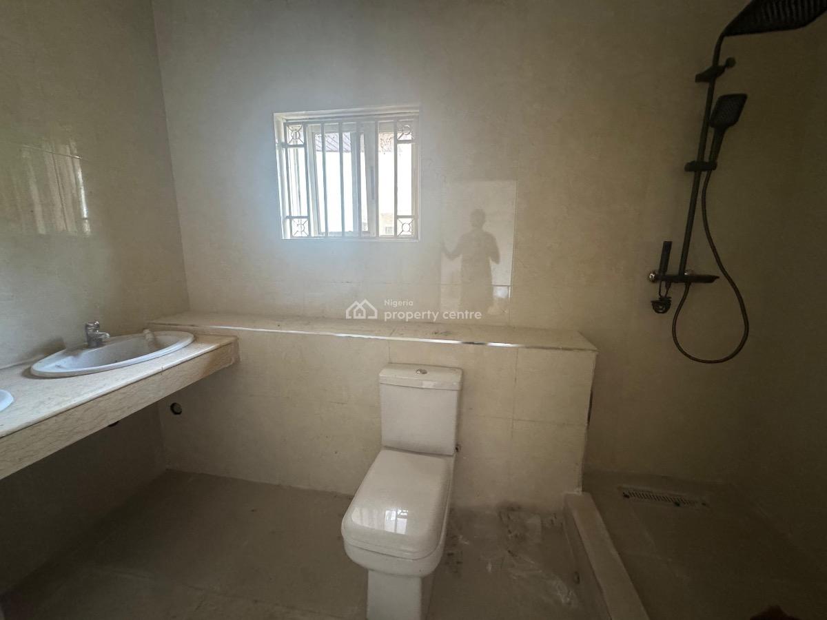 a Newly Renovated 4 Bedroom Detached with Detached 2 Rooms Bq, Yeyeolofin Street, Behind Access Bank on Admiralty, Lekki Phase 1, Lekki, Lagos, House for Rent