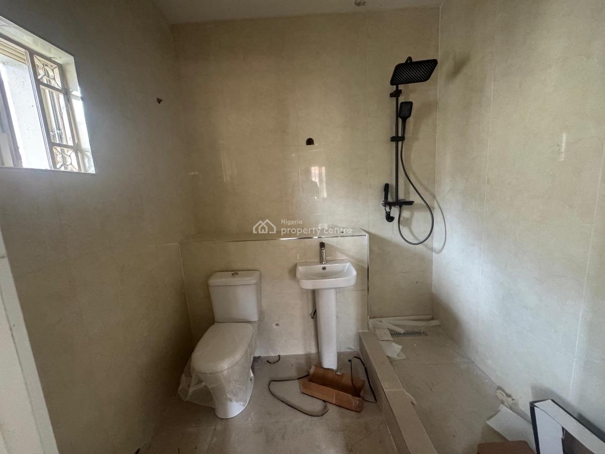 a Newly Renovated 4 Bedroom Detached with Detached 2 Rooms Bq, Yeyeolofin Street, Behind Access Bank on Admiralty, Lekki Phase 1, Lekki, Lagos, House for Rent