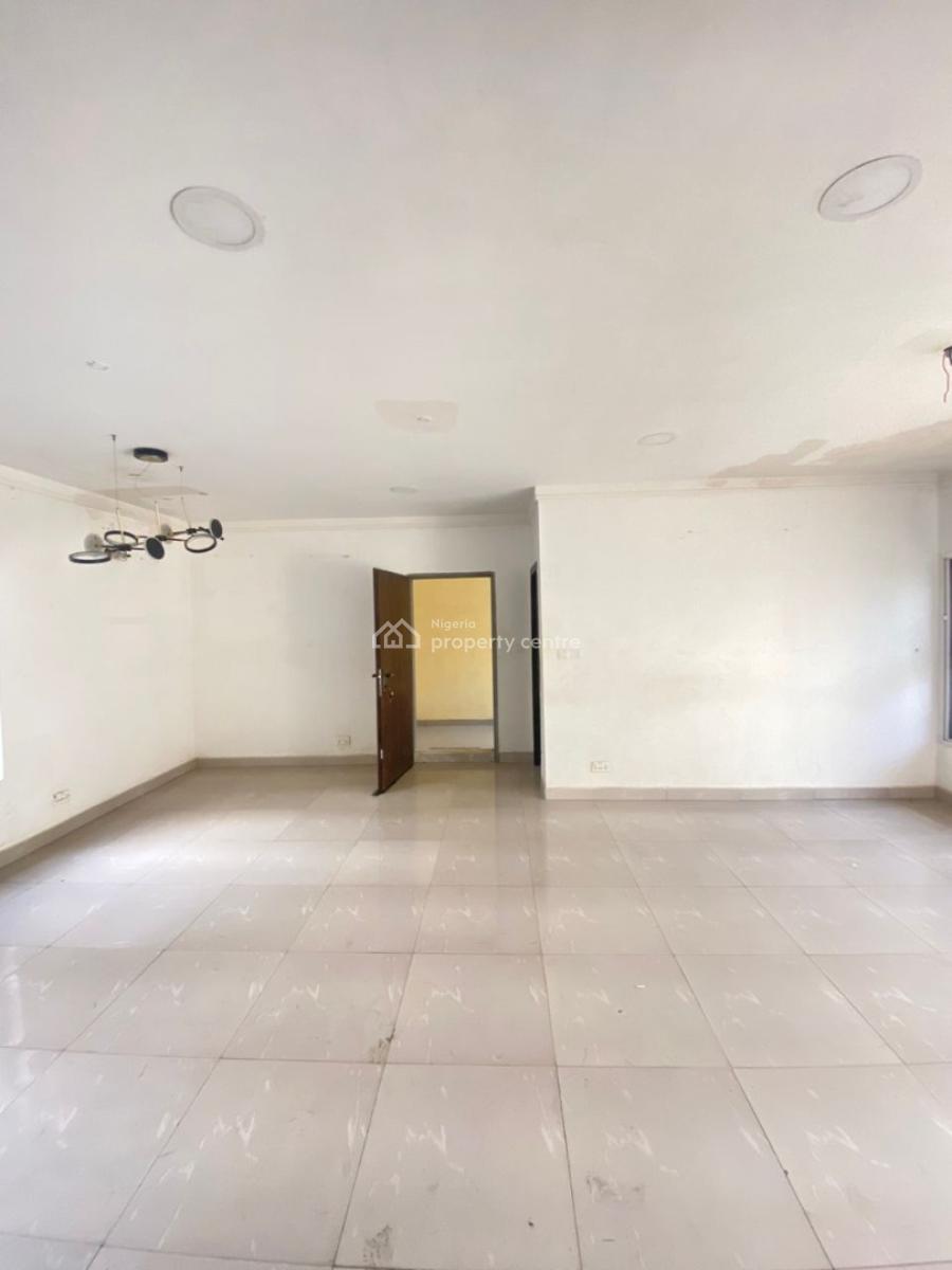 Spacious 3 Bedroom Apartment, Orchid Road, Lekki, Lagos, Flat / Apartment for Rent