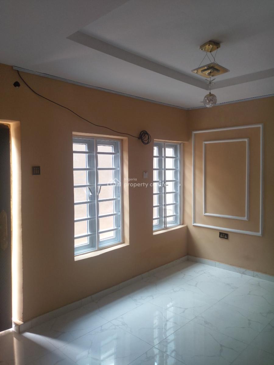 1 Bedroom Flat, Omole Phase 2, Ikeja, Lagos, Mini Flat (room and Parlour) for Rent