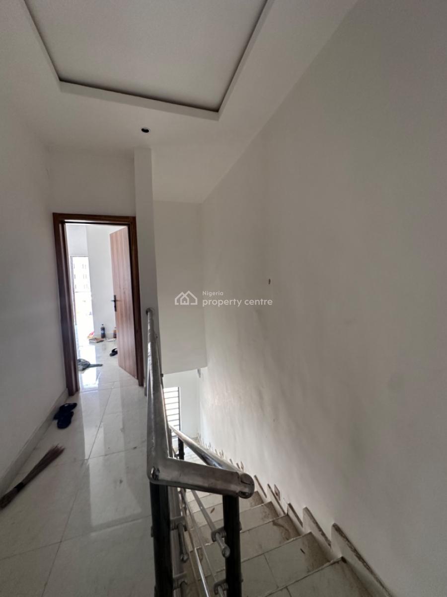 Neat 1 Bedroom Terrace Duplex, Ikota Axis, Lekki, Lagos, Terraced Duplex for Rent