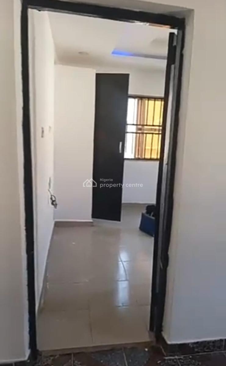 Upstairs Mini Flat at Olokonla { Video}, Jubril Estate, Olokonla, Ajah, Lagos, Mini Flat (room and Parlour) for Rent