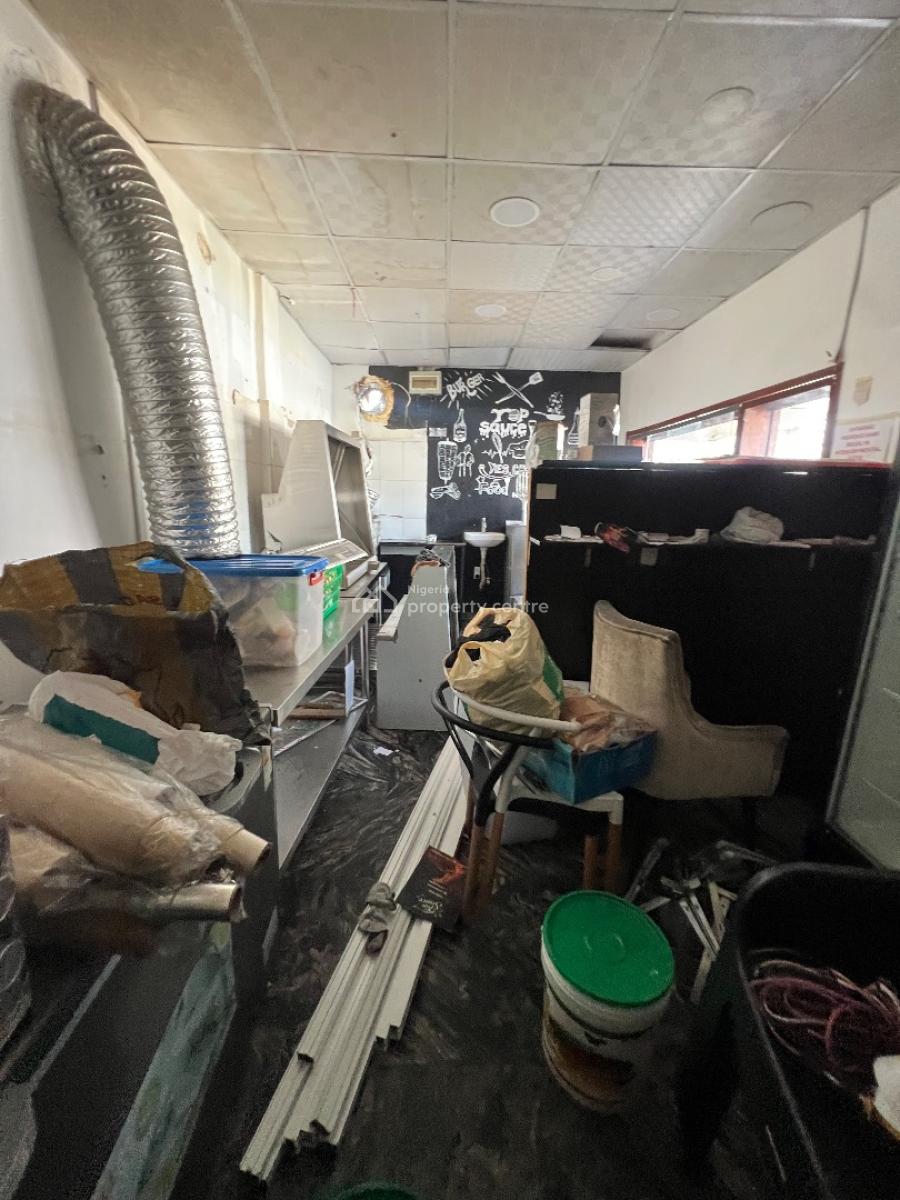 Shop Space on Fola Oshibo Good for Cafe Smoothies at Lekki Phase 1, Fola Oshibo Road Lekki Phase 1, Lekki Phase 1, Lekki, Lagos, Shop for Rent