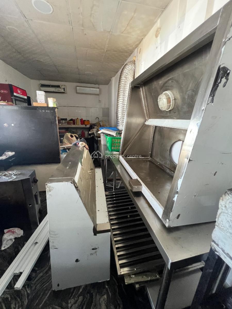 Shop Space on Fola Oshibo Good for Cafe Smoothies at Lekki Phase 1, Fola Oshibo Road Lekki Phase 1, Lekki Phase 1, Lekki, Lagos, Shop for Rent