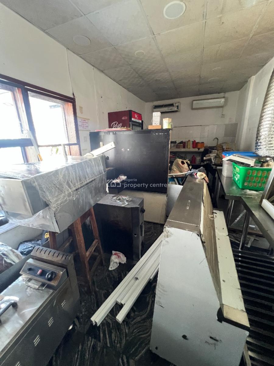 Shop Space on Fola Oshibo Good for Cafe Smoothies at Lekki Phase 1, Fola Oshibo Road Lekki Phase 1, Lekki Phase 1, Lekki, Lagos, Shop for Rent