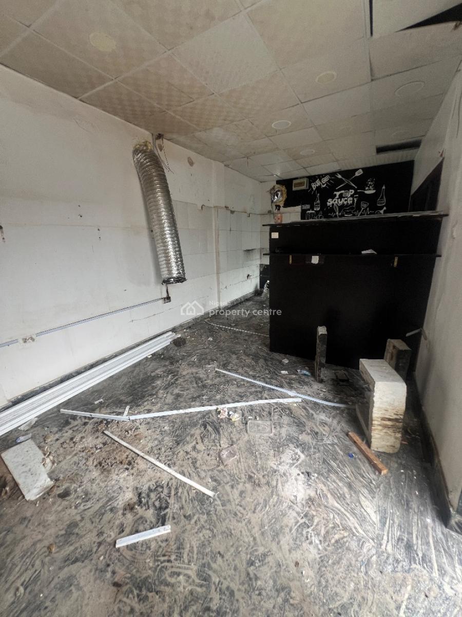 Shop Space, Good for Cafe Smoothies, Fola Oshibo Road, Lekki Phase 1, Lekki, Lagos, Restaurant / Bar for Rent