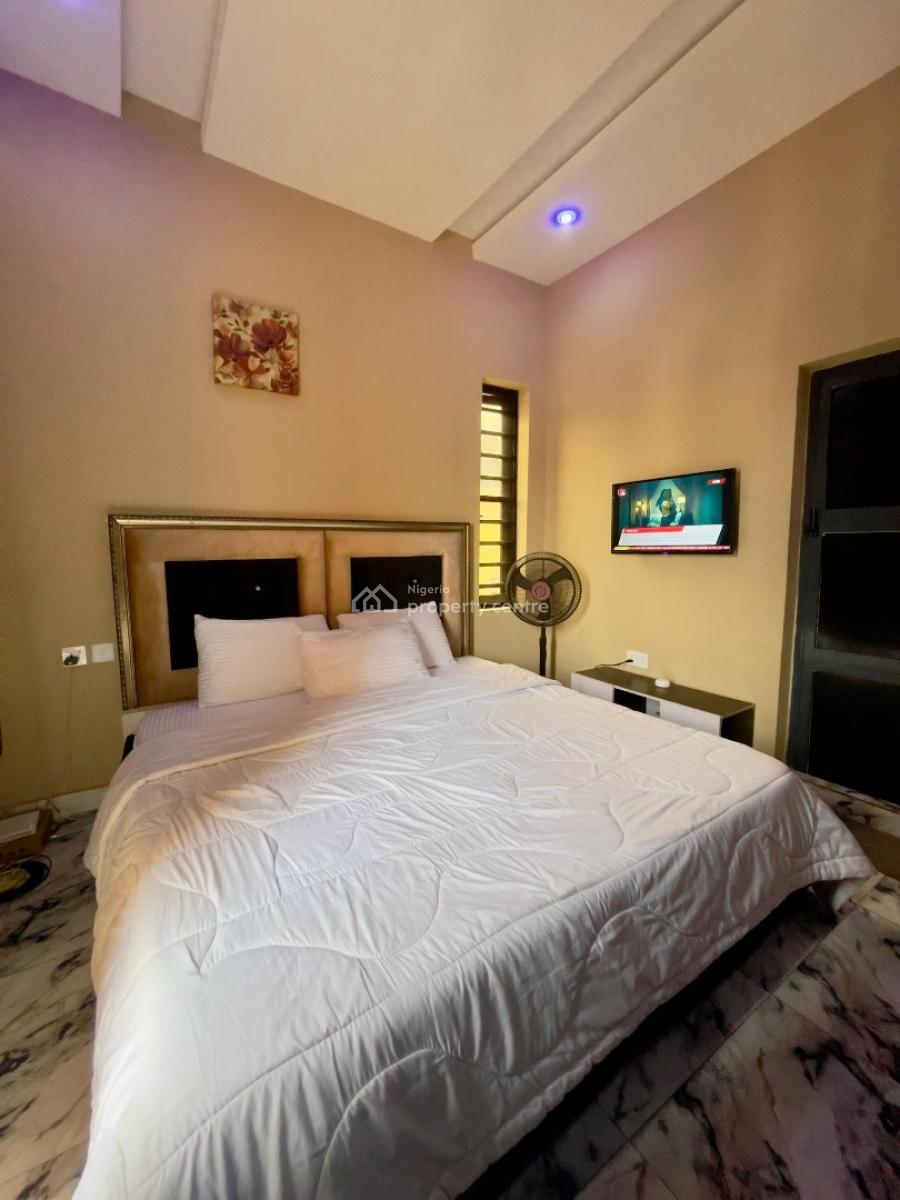 Newly Built One Bedroom Apartment. 5 Min to Int Airport, Ajao Estate, Isolo, Lagos, Mini Flat (room and Parlour) Short Let