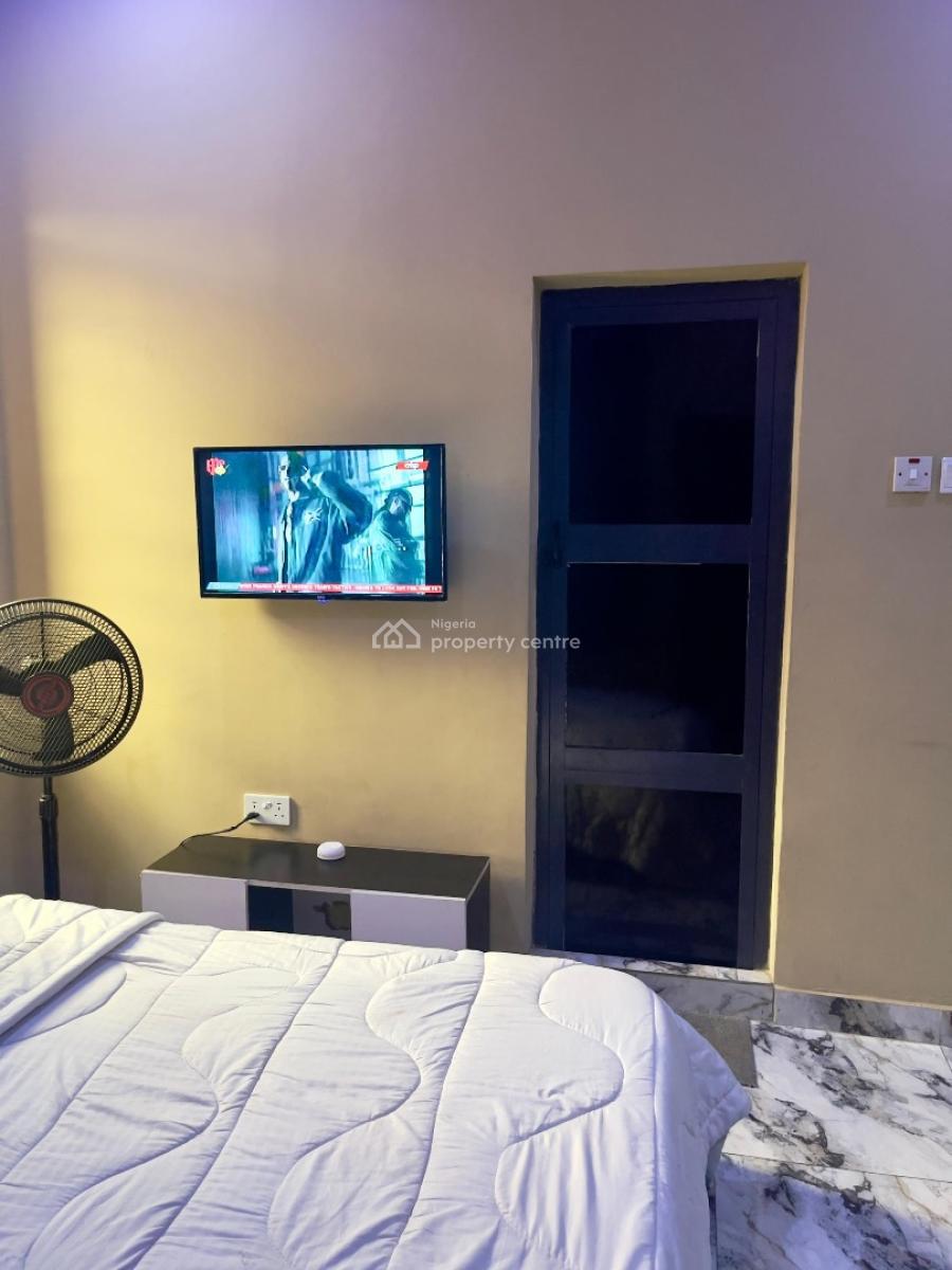 Newly Built One Bedroom Apartment. 5 Min to Int Airport, Ajao Estate, Isolo, Lagos, Mini Flat (room and Parlour) Short Let