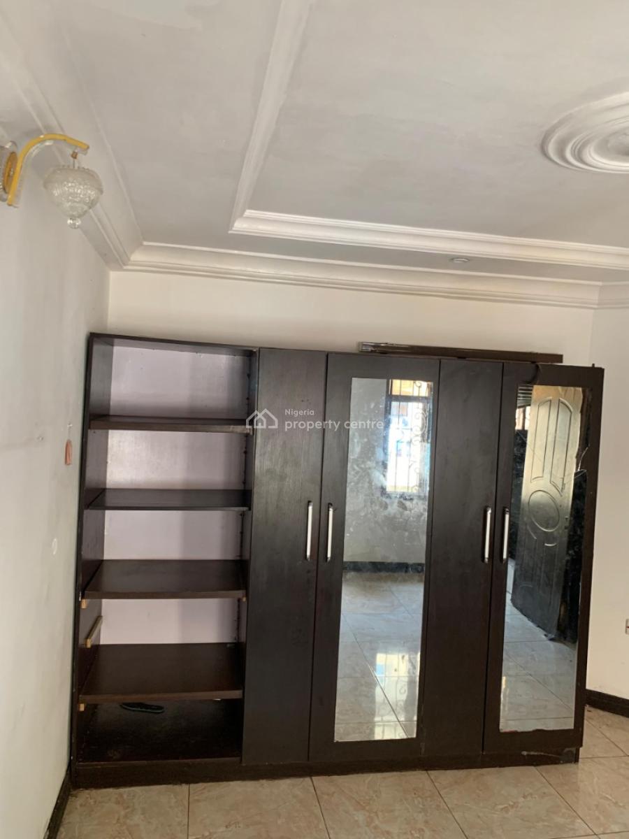 Four Bedroom Flat, Upstairs., Gra Phase 2, Magodo, Lagos, Flat / Apartment for Rent